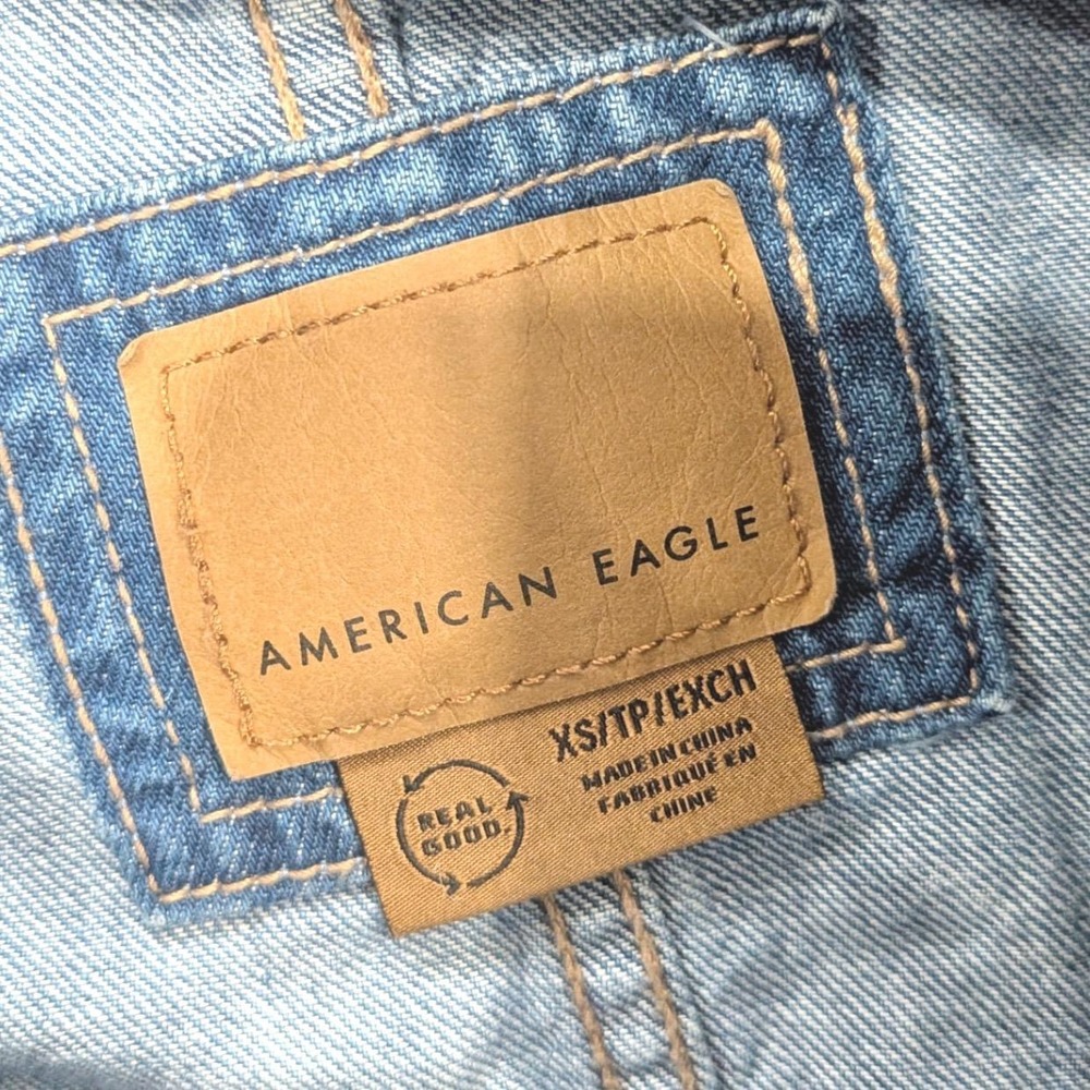 AEO American Eagle XS Dreamy Drape Blue Denim Cropped Utility Cargo Jeans Jacket - Picture 4 of 8